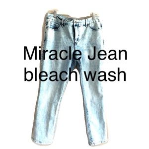 Miracle Jean Promise Wide Cuff Crop size  14 bleach wash